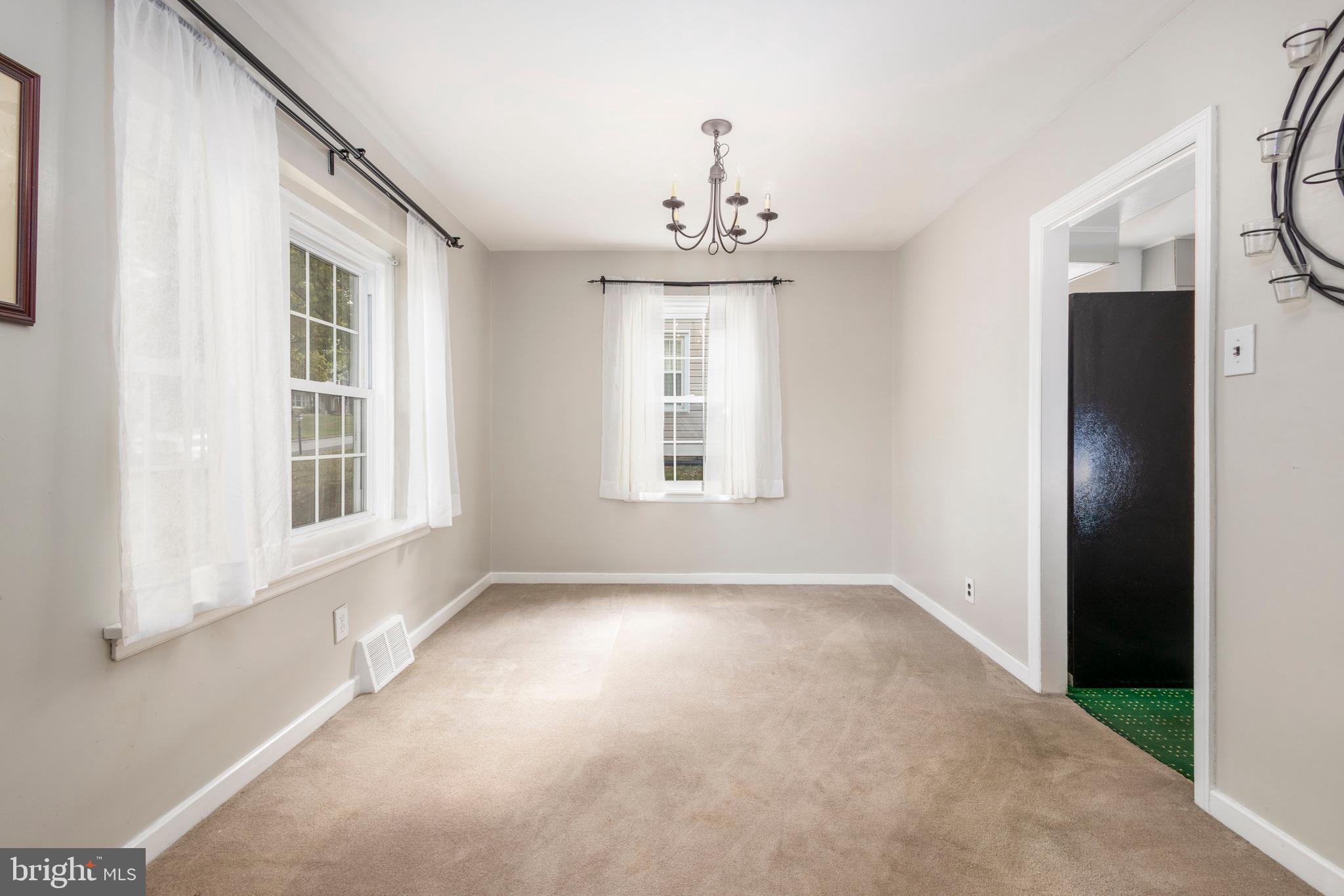 WILLOW MANOR - Residential