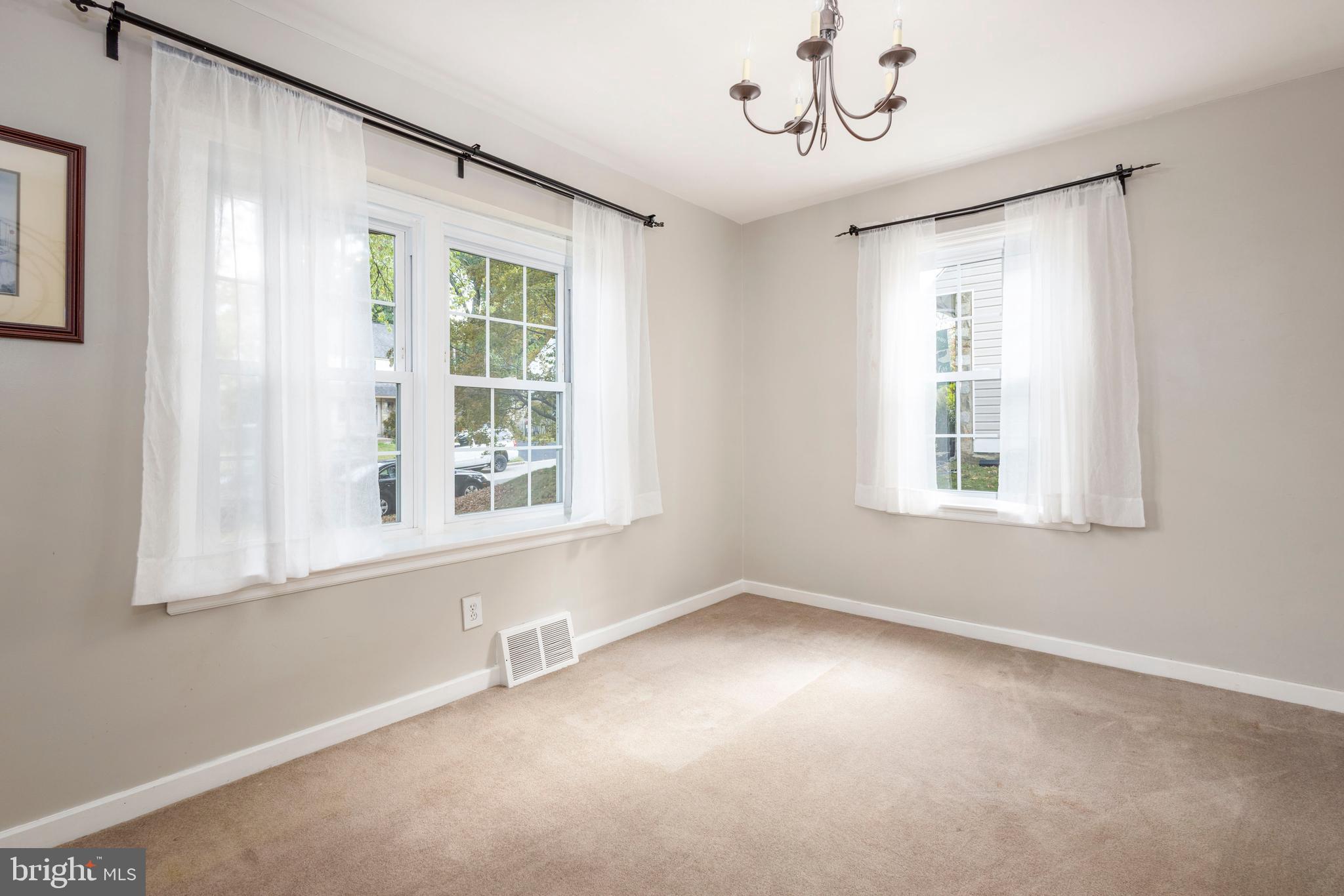 WILLOW MANOR - Residential