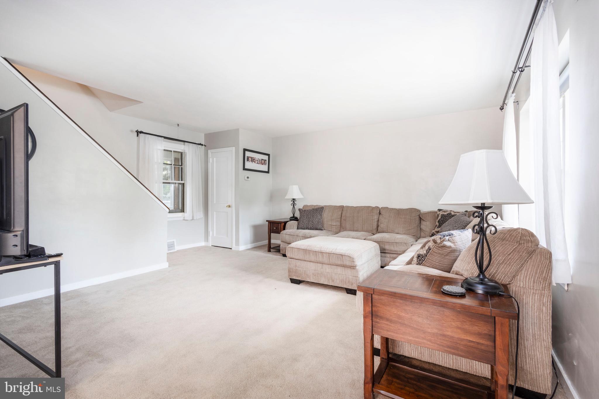 WILLOW MANOR - Residential