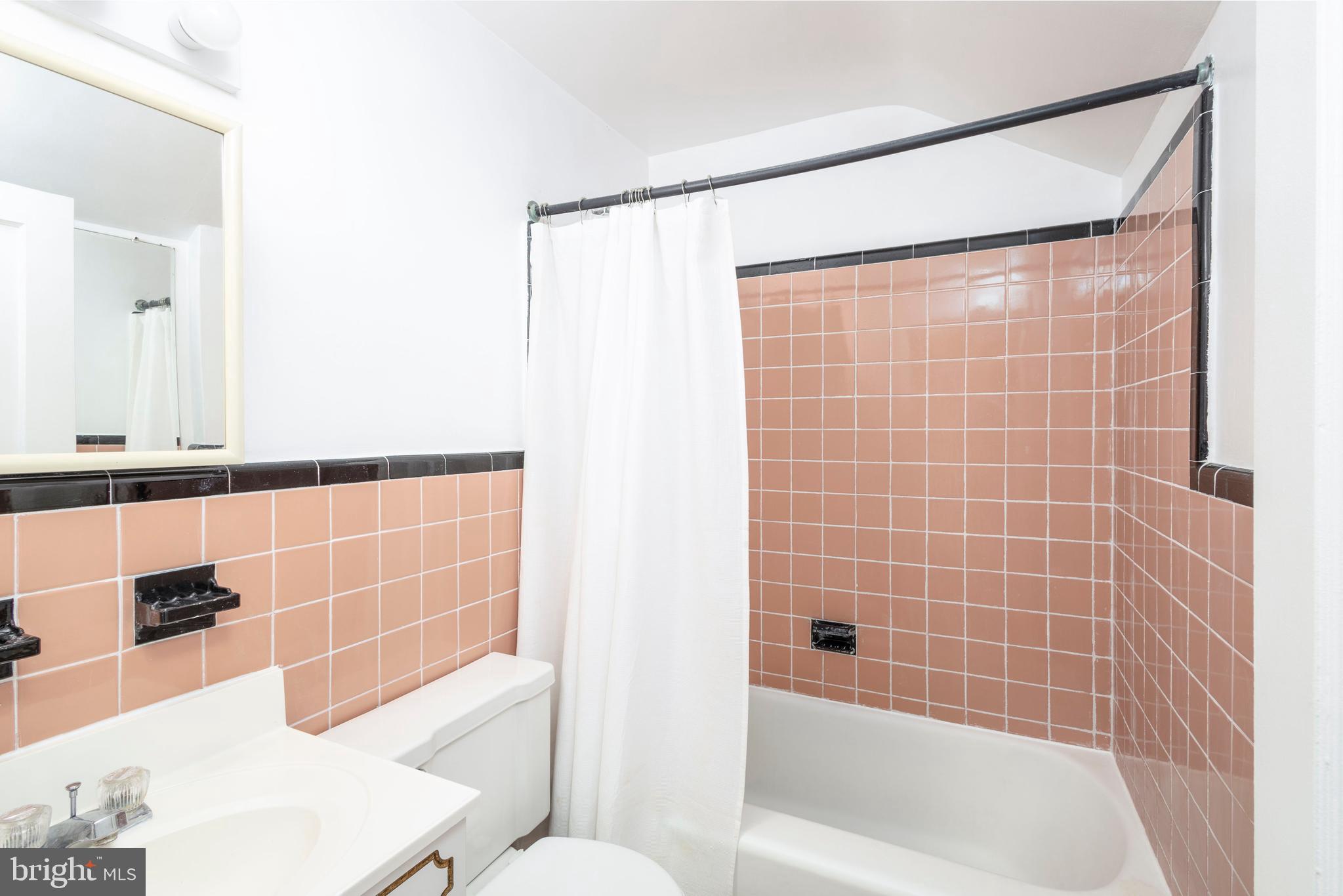 WILLOW MANOR - Residential