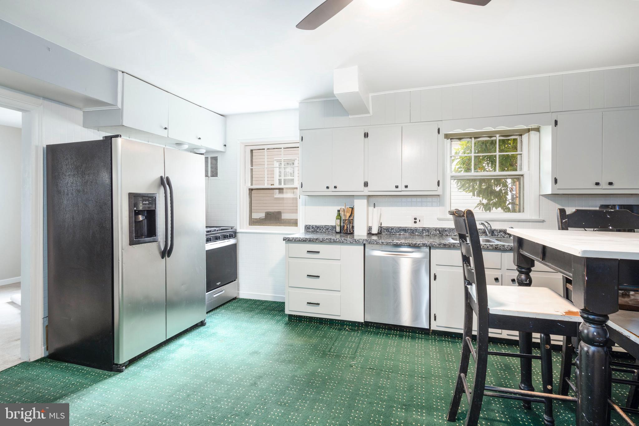 WILLOW MANOR - Residential