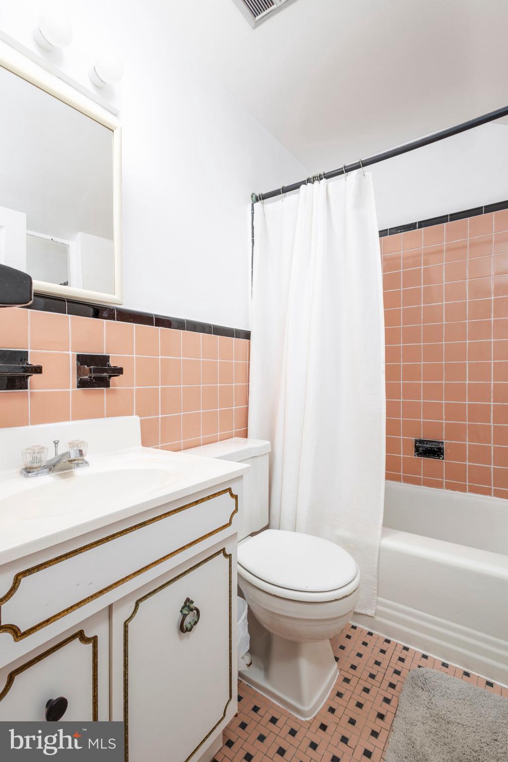 WILLOW MANOR - Residential