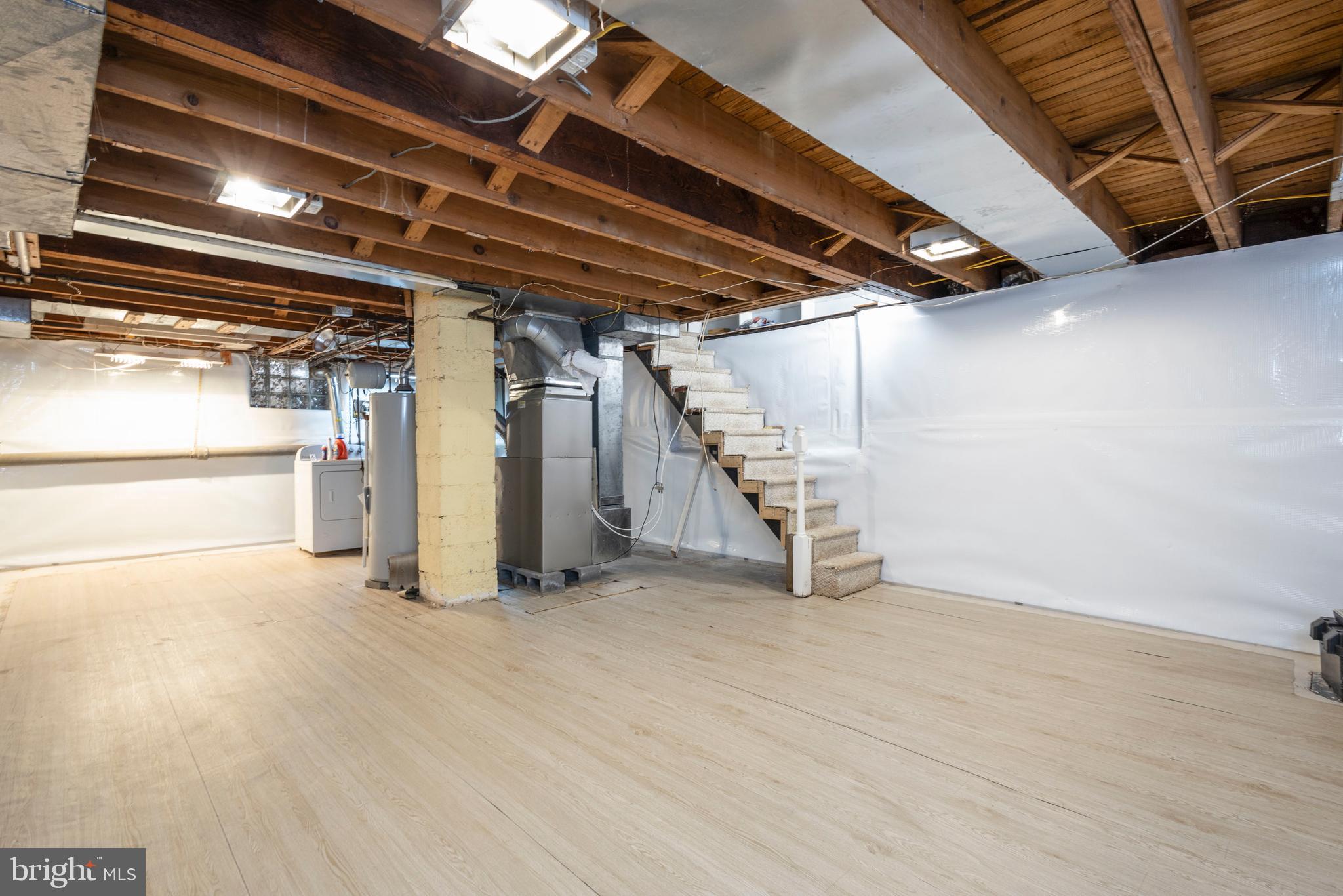 WILLOW MANOR - Residential