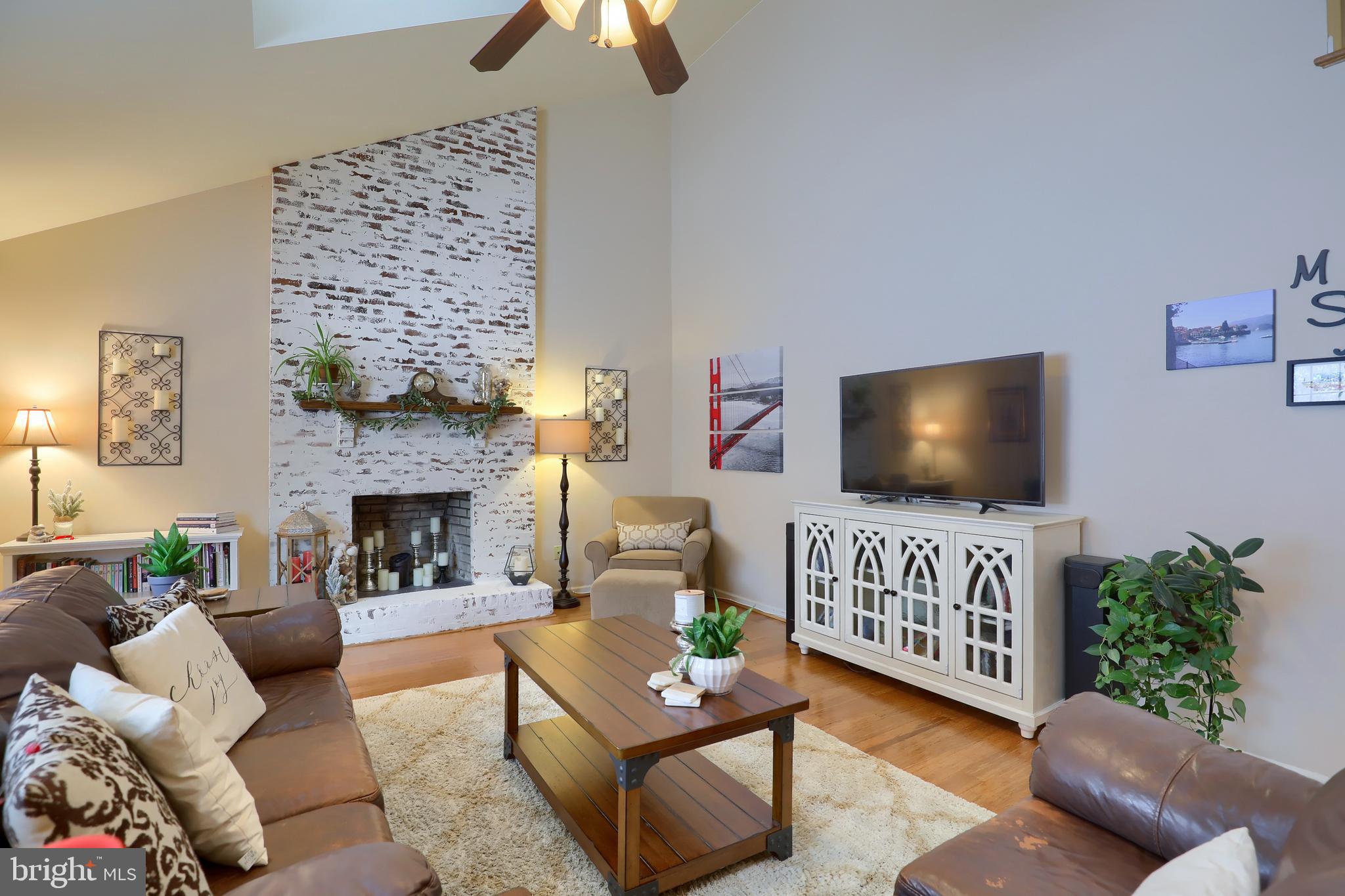 GABLE PARK WOODS - Residential