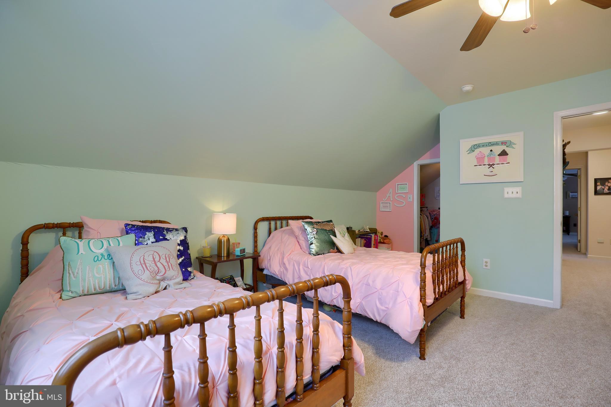 GABLE PARK WOODS - Residential