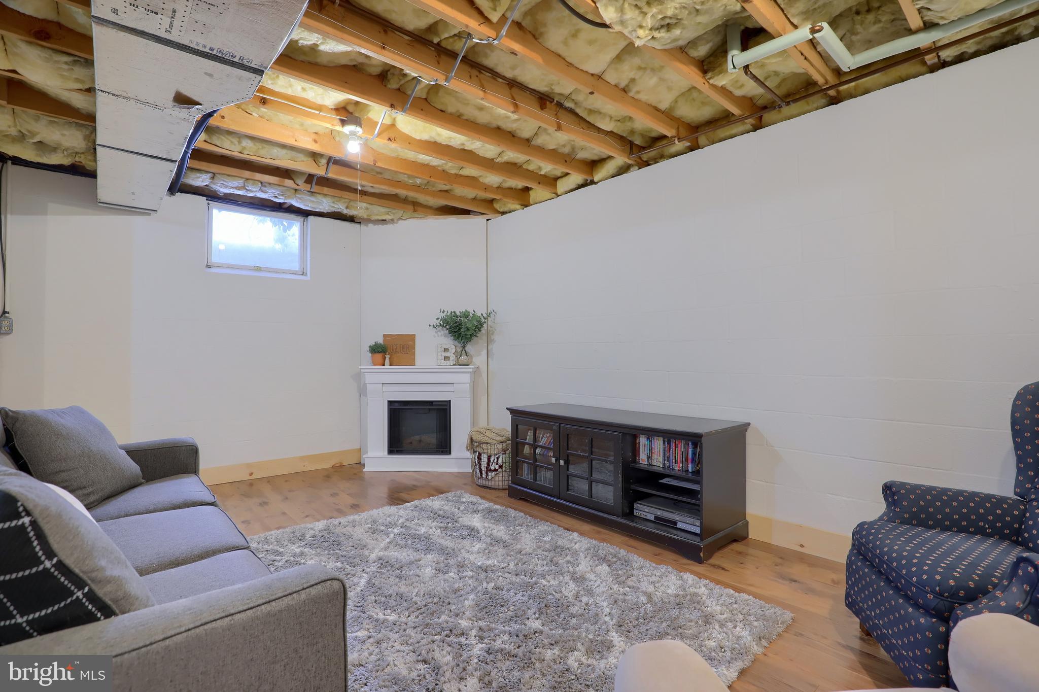 GABLE PARK WOODS - Residential