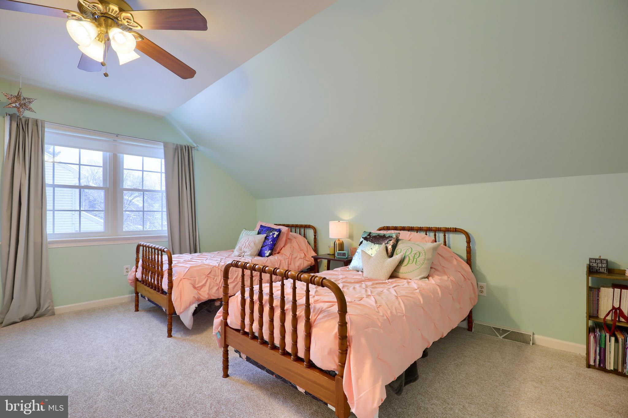 GABLE PARK WOODS - Residential