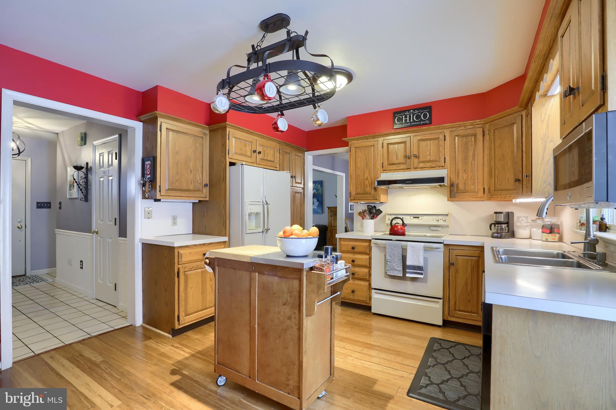 GABLE PARK WOODS - Residential