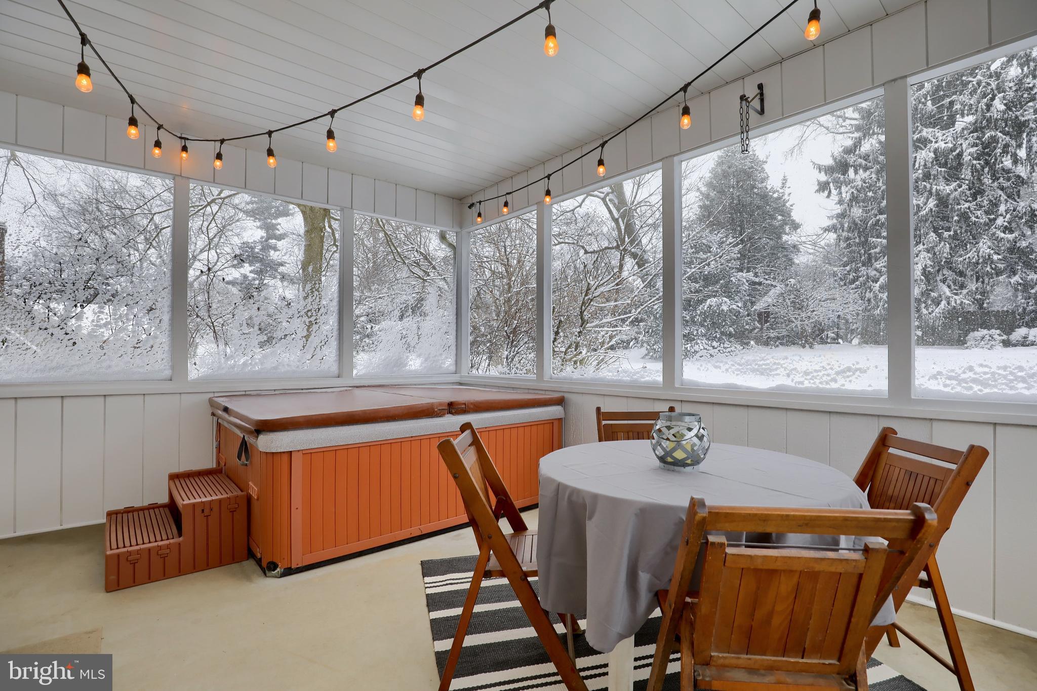 GABLE PARK WOODS - Residential