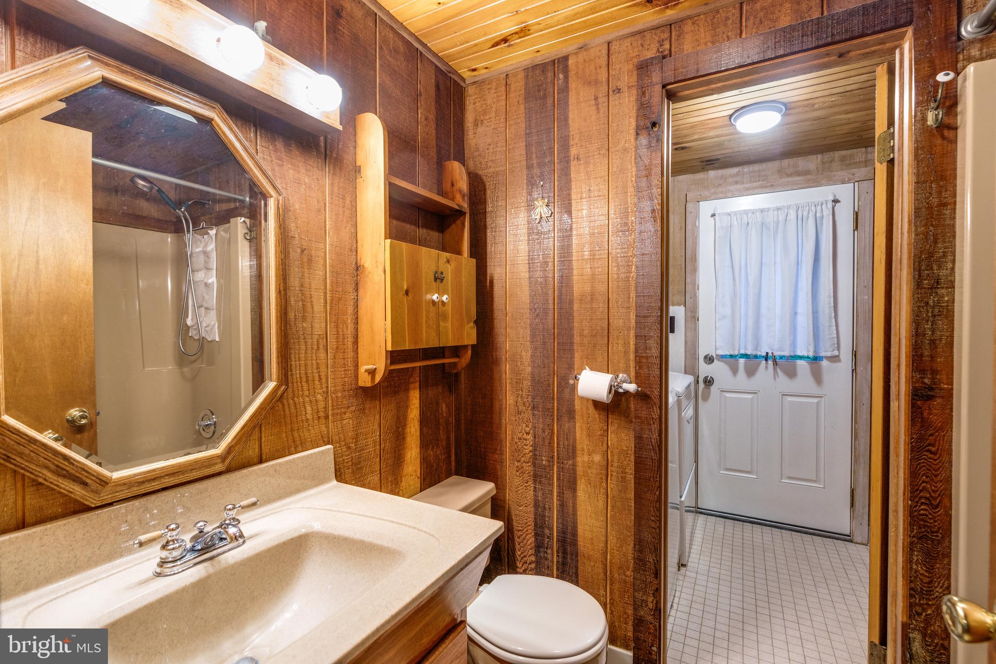 CRESTWOOD HEIGHTS - Residential