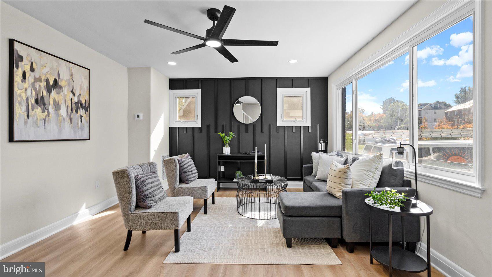 WEST HILLS - Residential