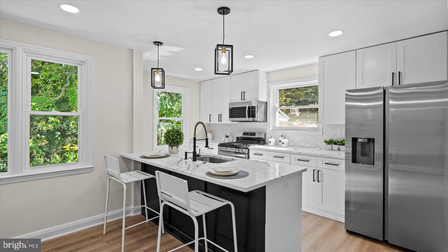 WEST HILLS - Residential