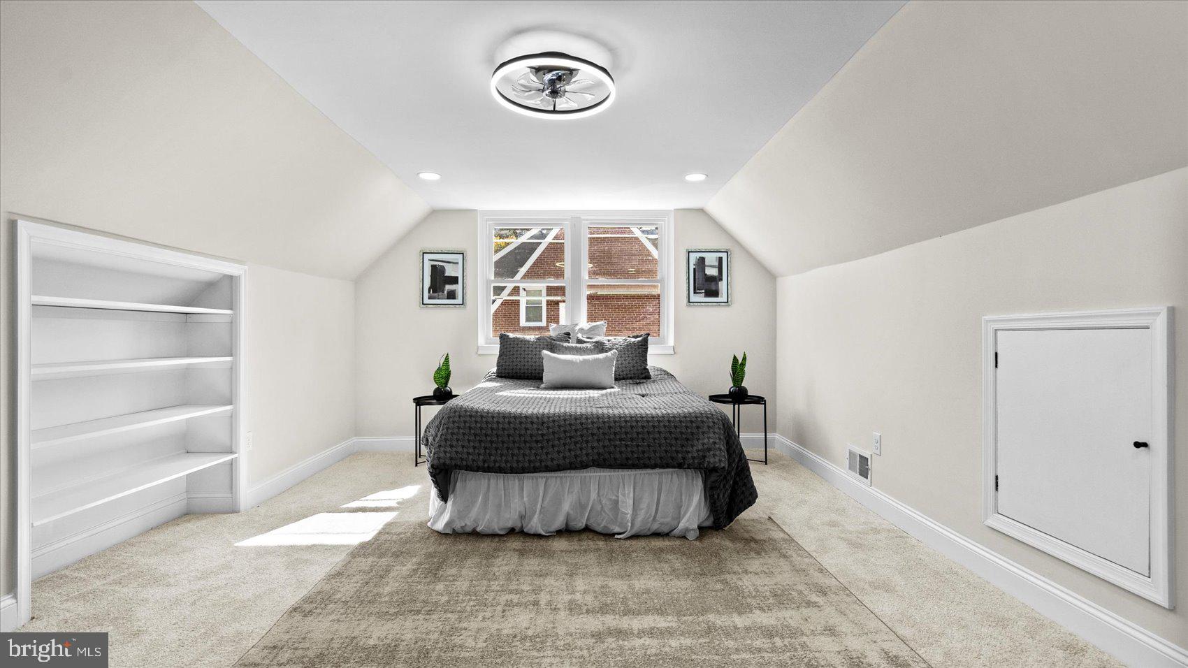 WEST HILLS - Residential