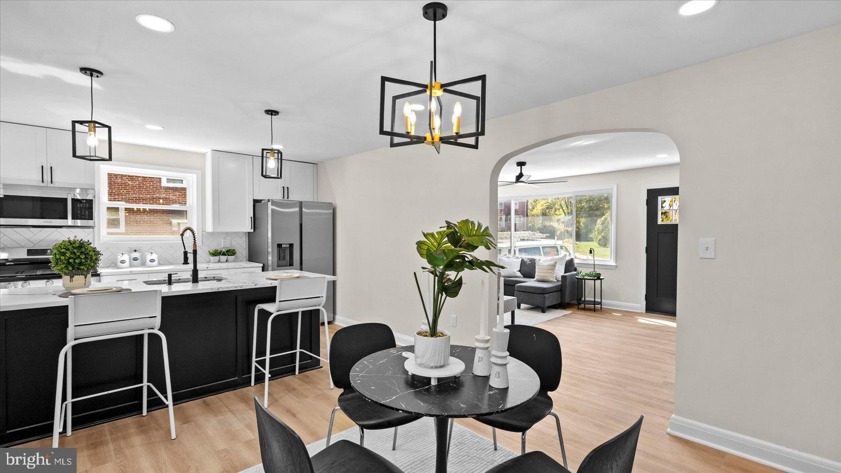 WEST HILLS - Residential
