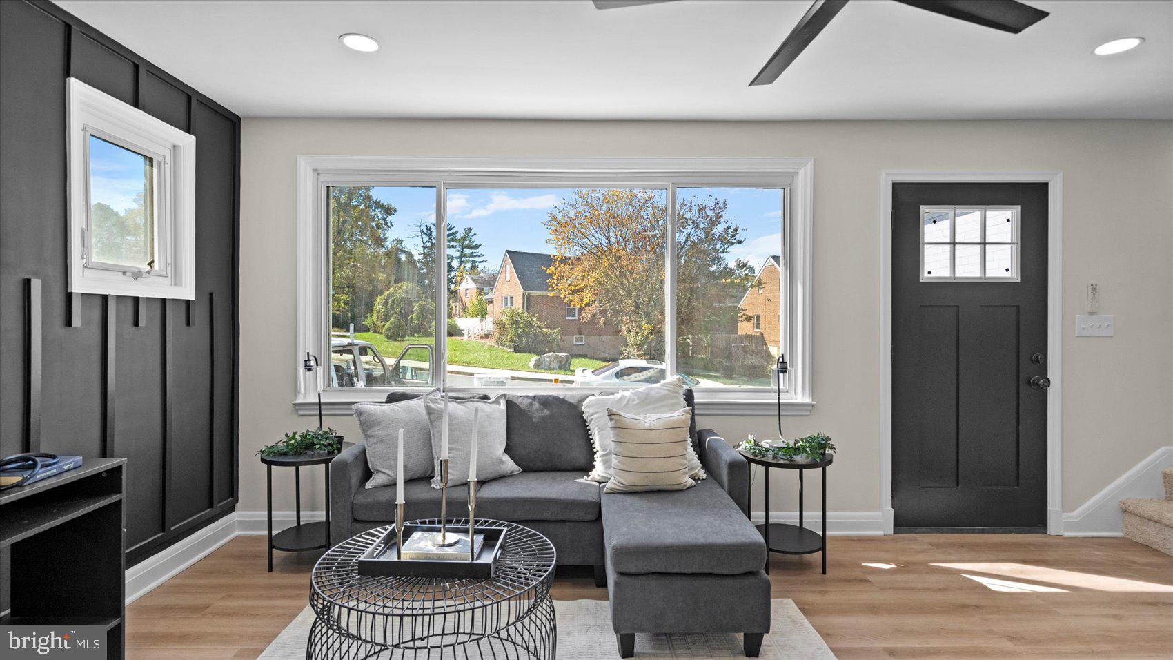 WEST HILLS - Residential