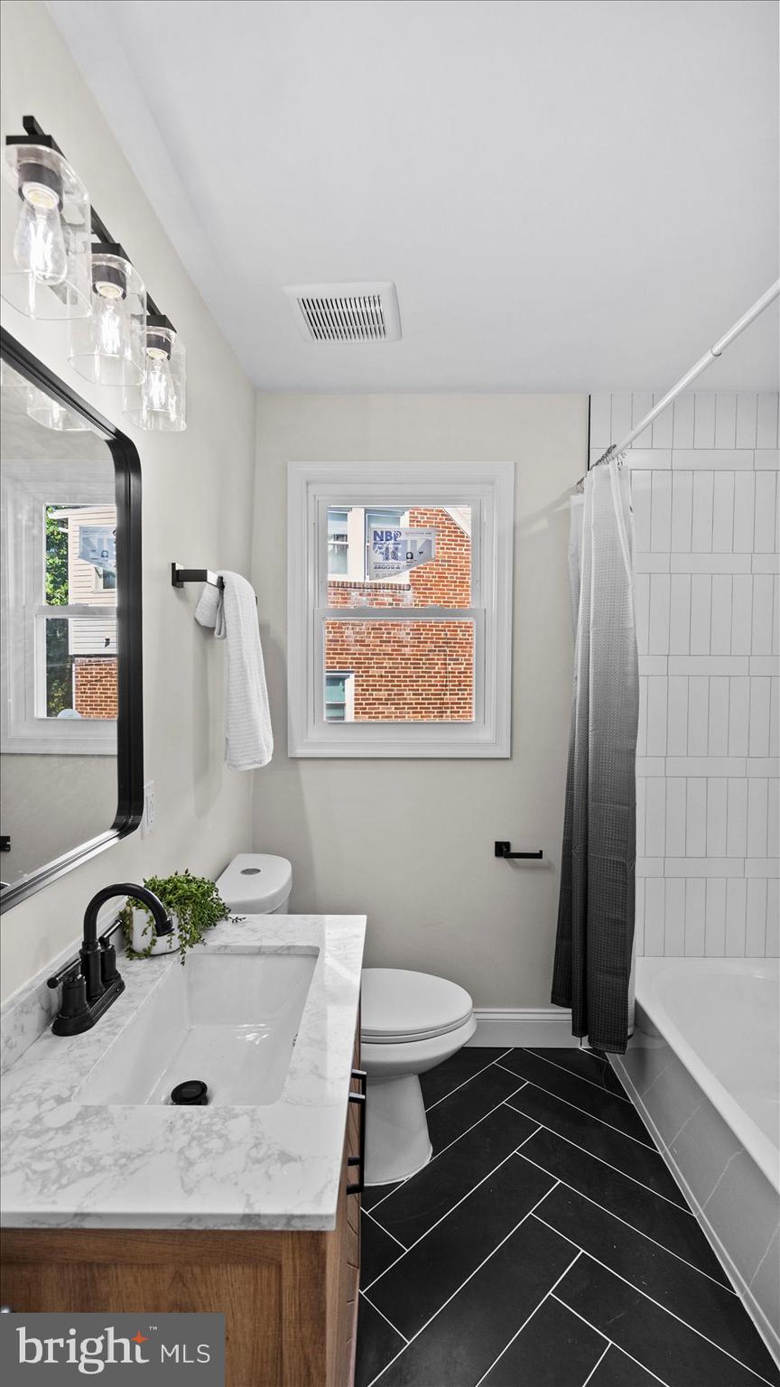 WEST HILLS - Residential