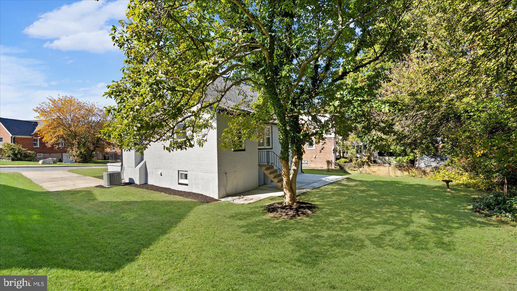 WEST HILLS - Residential