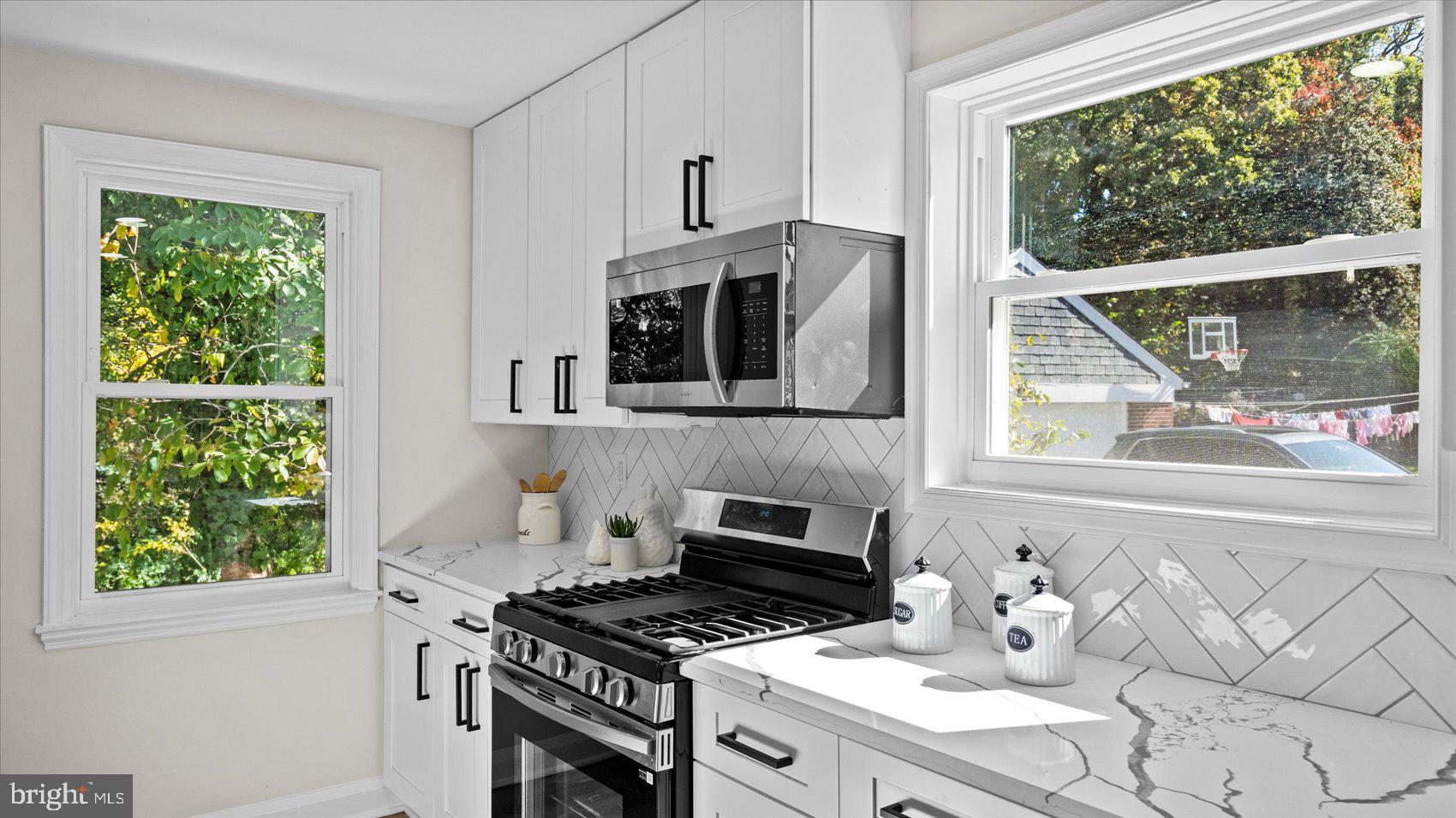 WEST HILLS - Residential