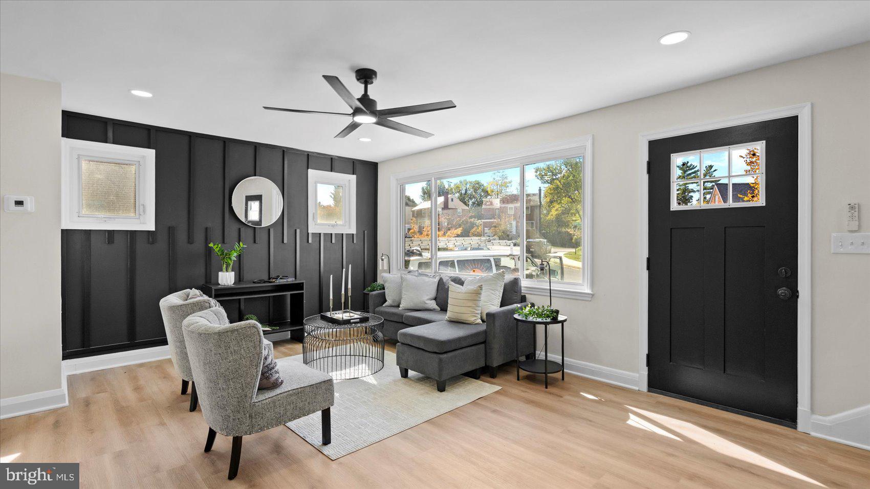 WEST HILLS - Residential