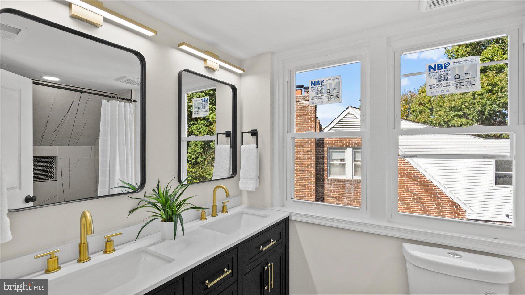 WEST HILLS - Residential