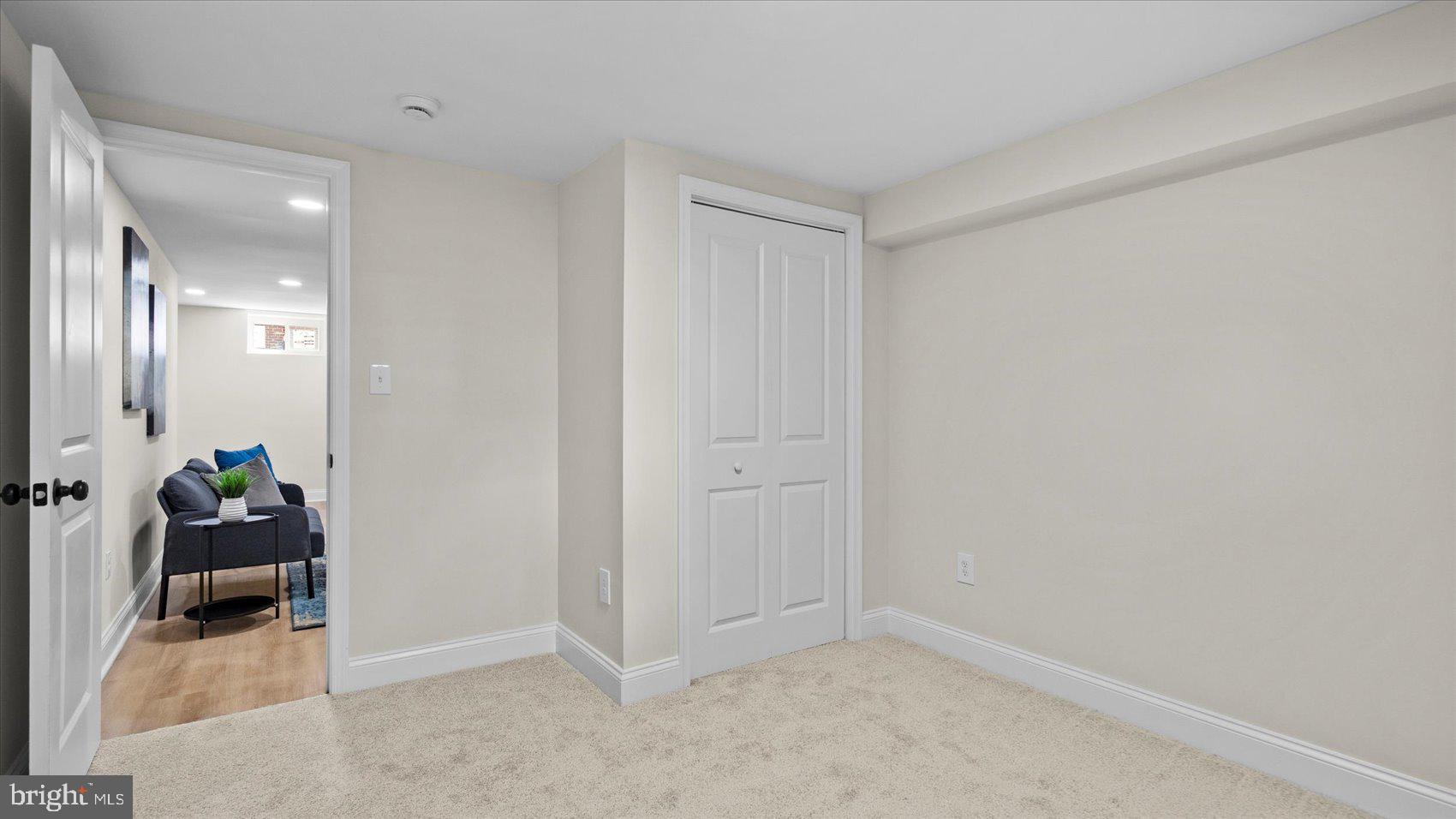 WEST HILLS - Residential