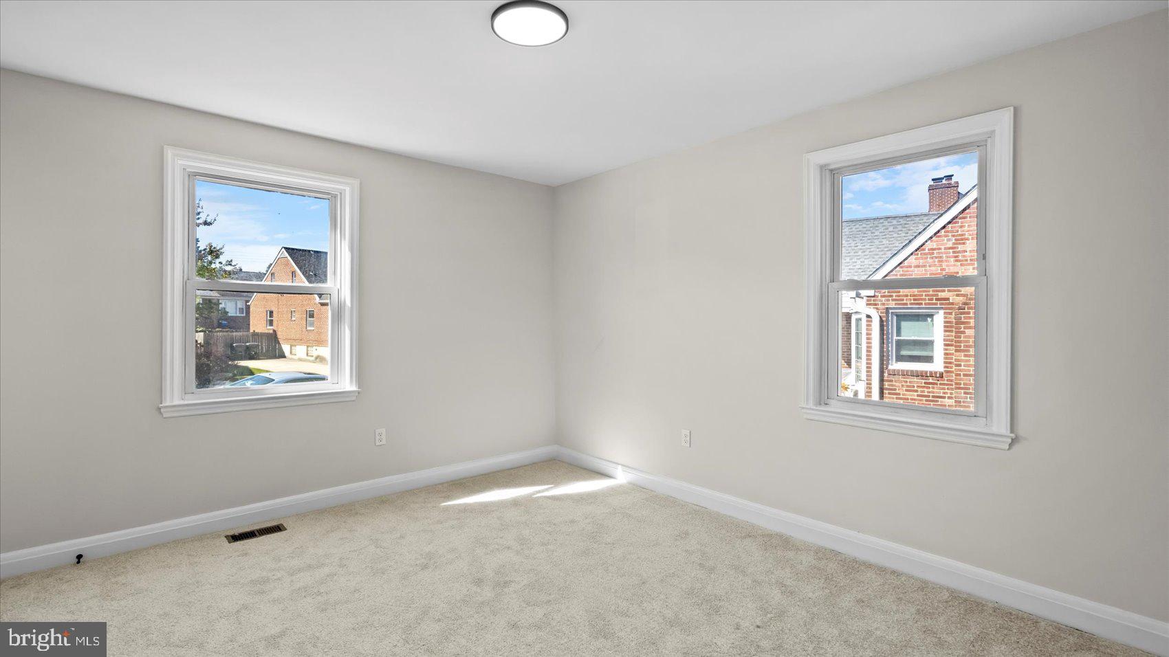 WEST HILLS - Residential
