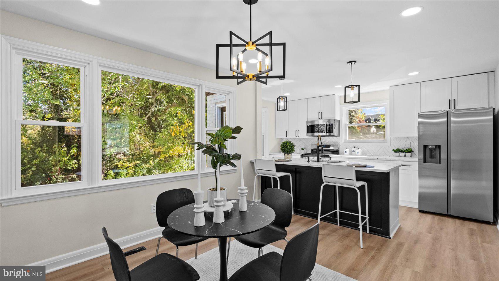 WEST HILLS - Residential