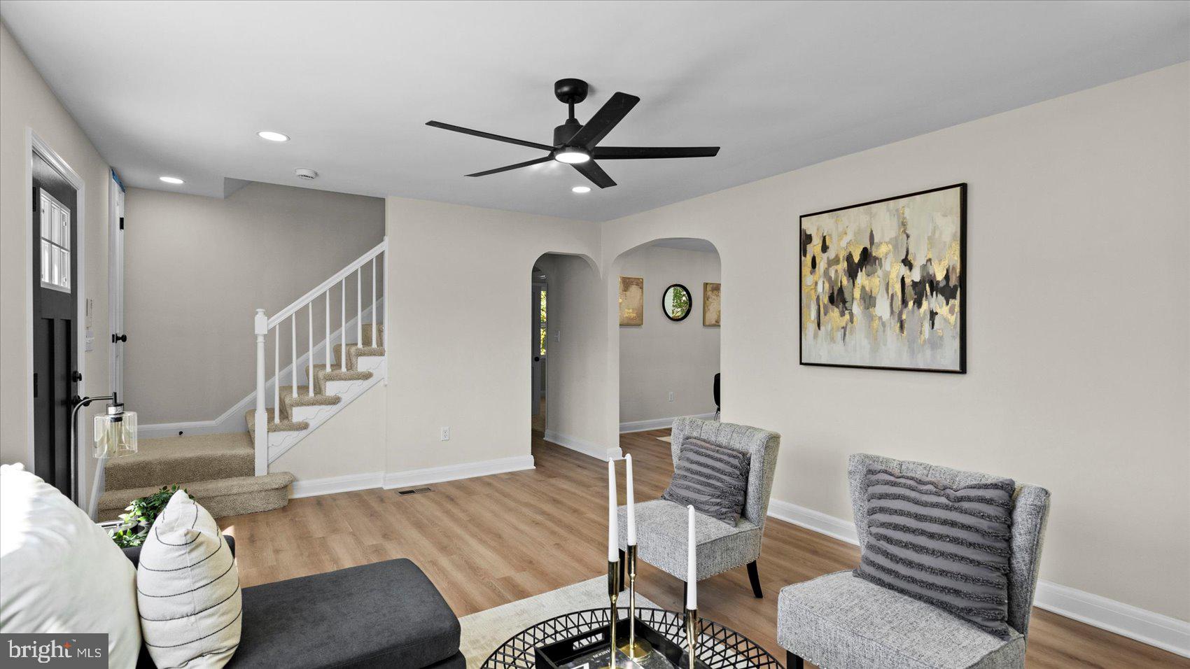 WEST HILLS - Residential