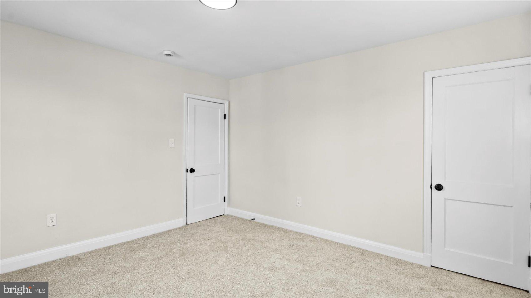 WEST HILLS - Residential