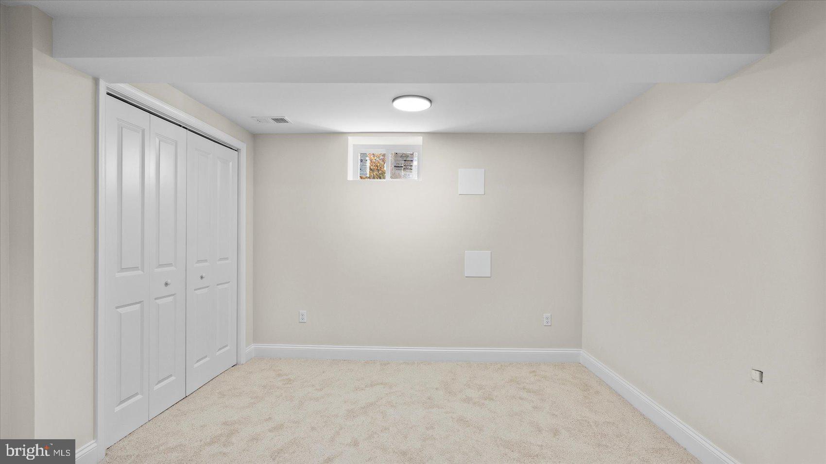 WEST HILLS - Residential