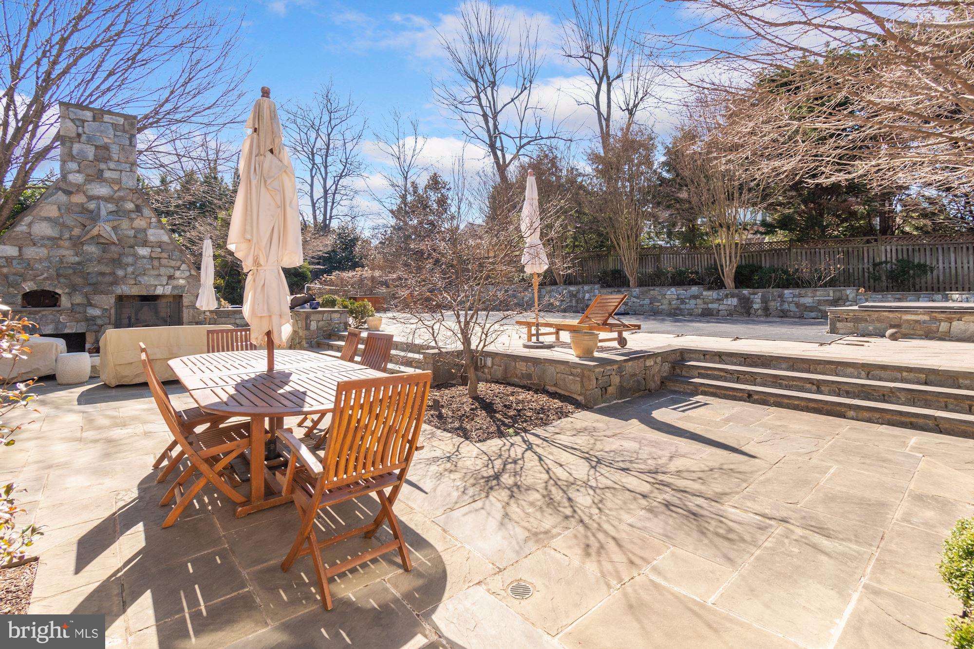 MCAULEY PARK - Residential