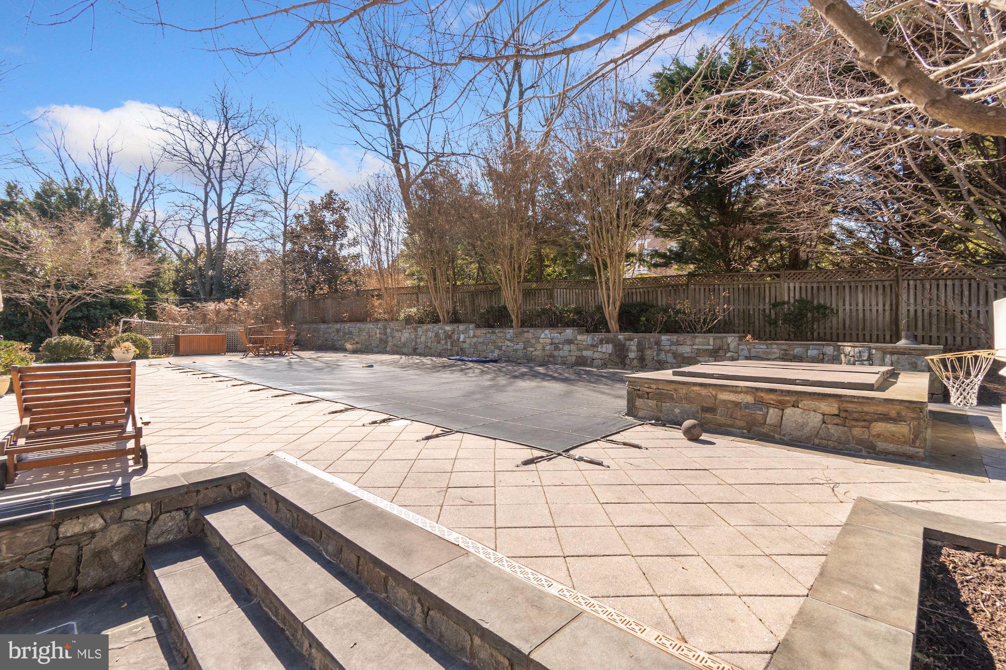 MCAULEY PARK - Residential