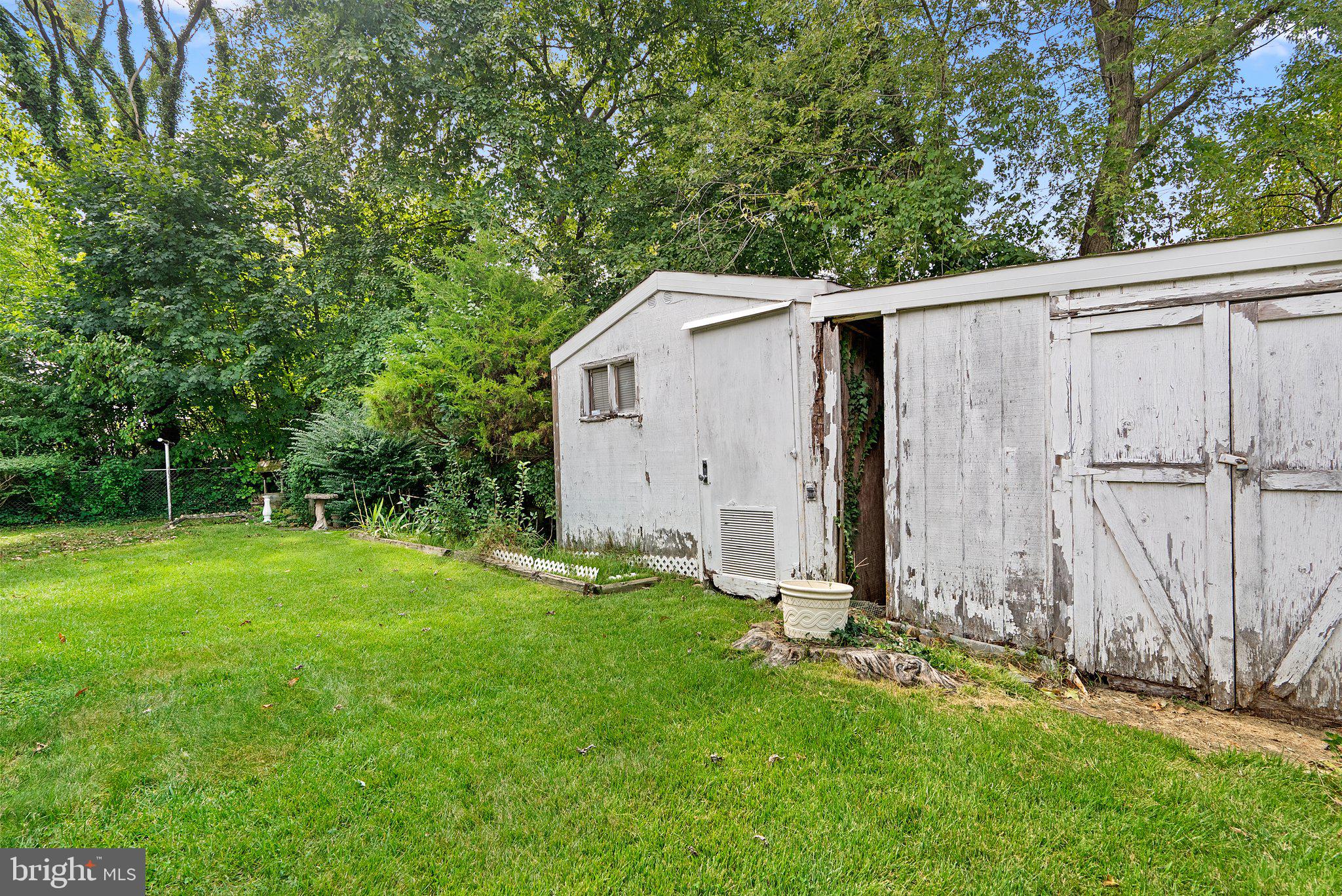 NORTH FORESTVILLE - Residential