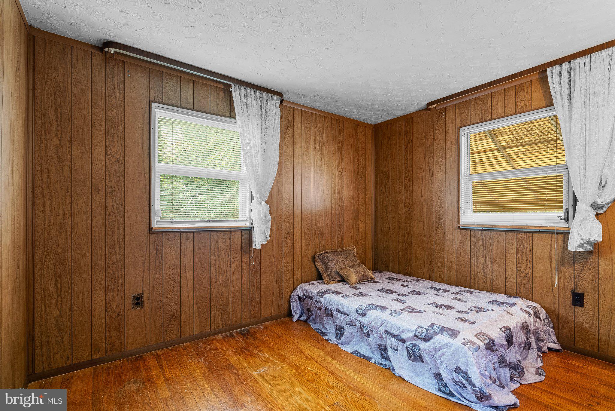 NORTH FORESTVILLE - Residential