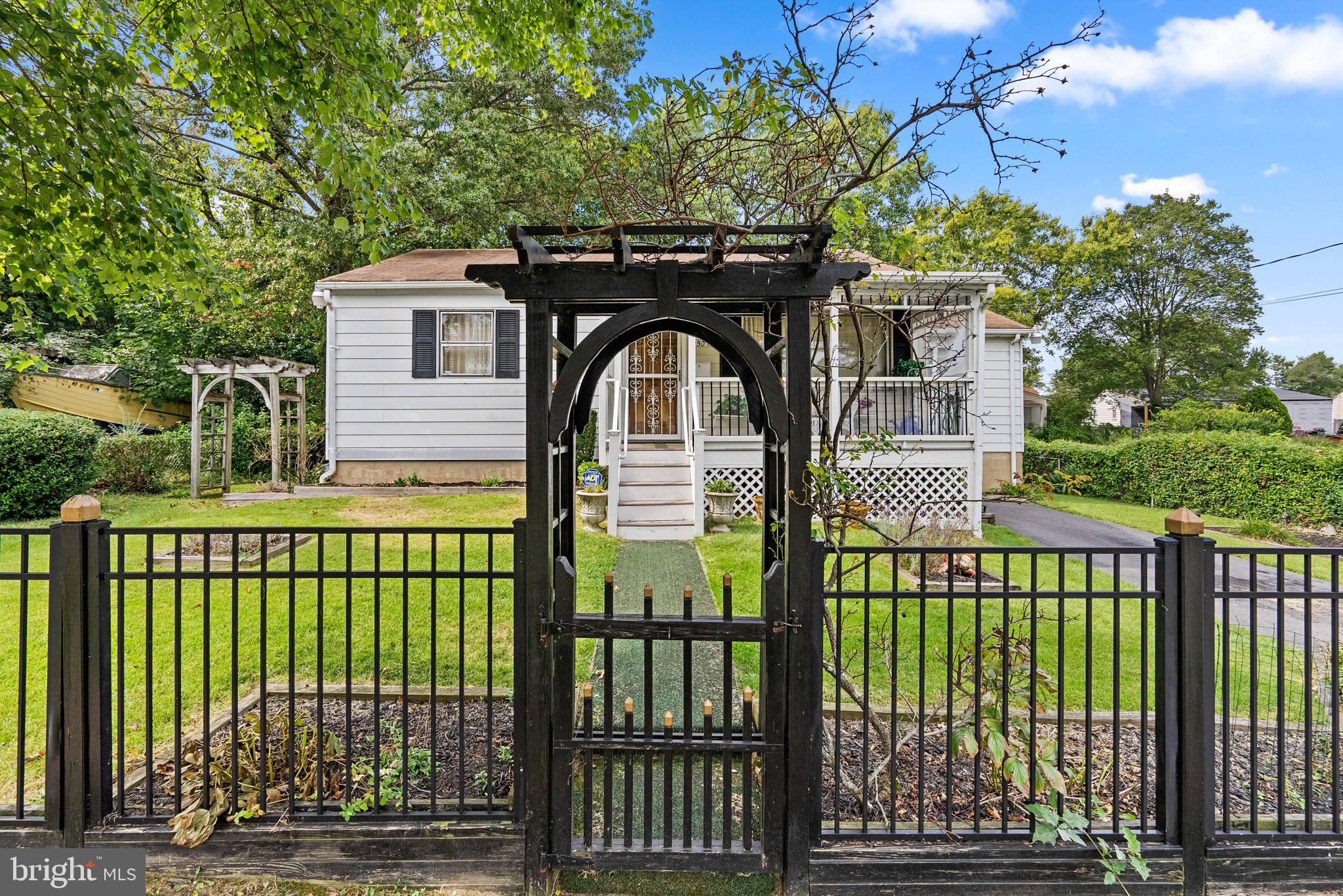 NORTH FORESTVILLE - Residential