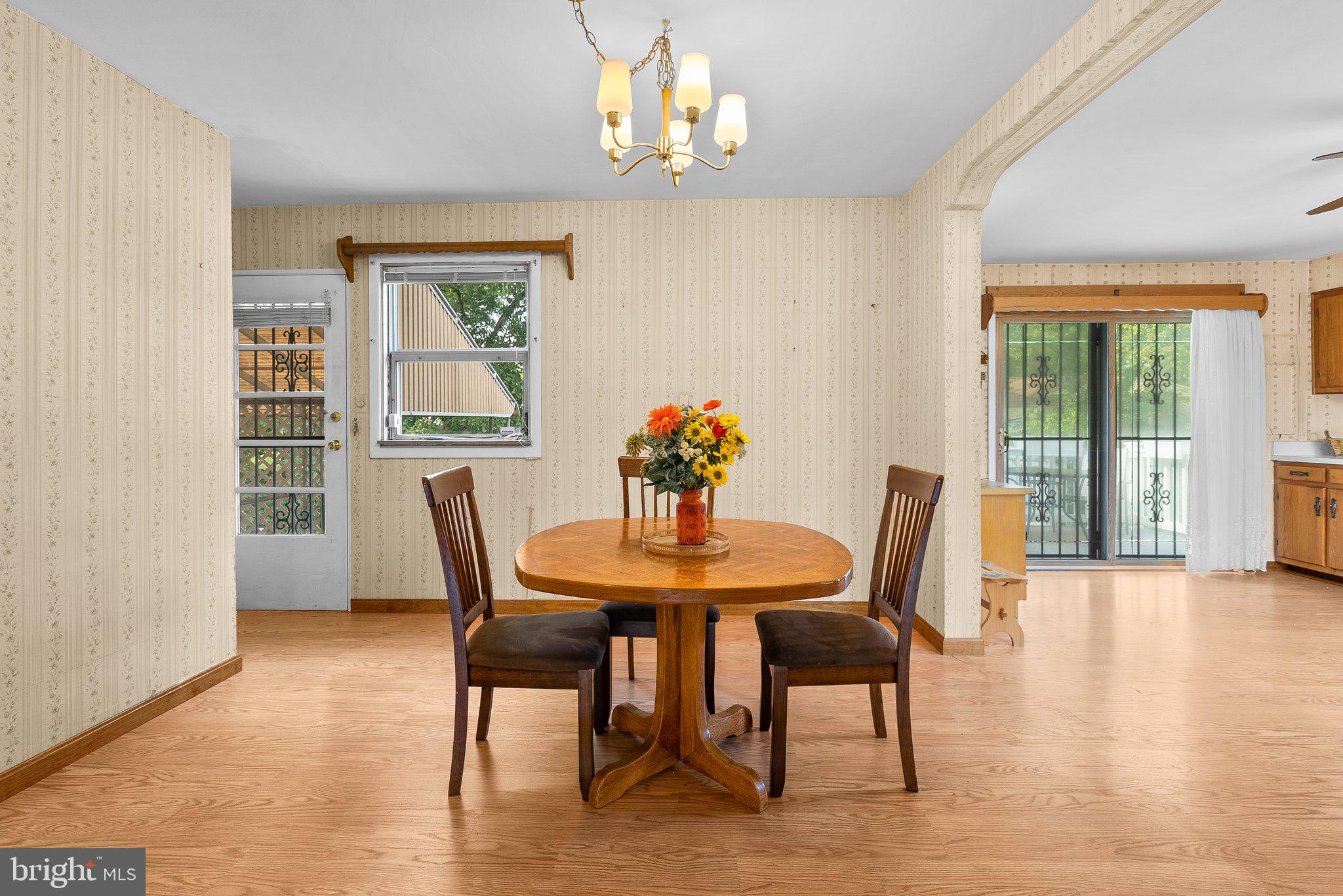 NORTH FORESTVILLE - Residential