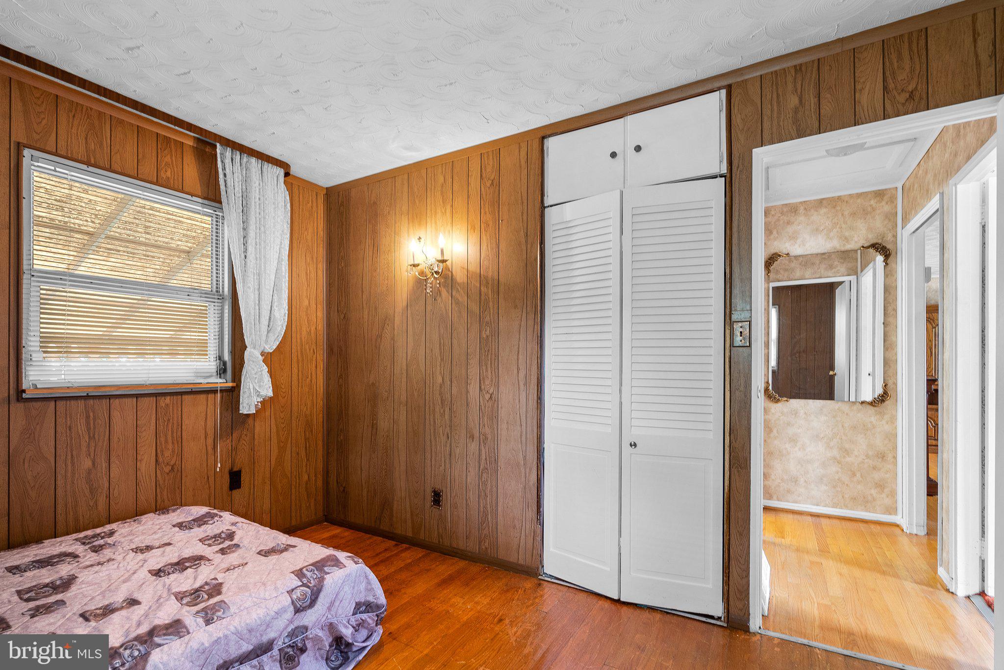 NORTH FORESTVILLE - Residential