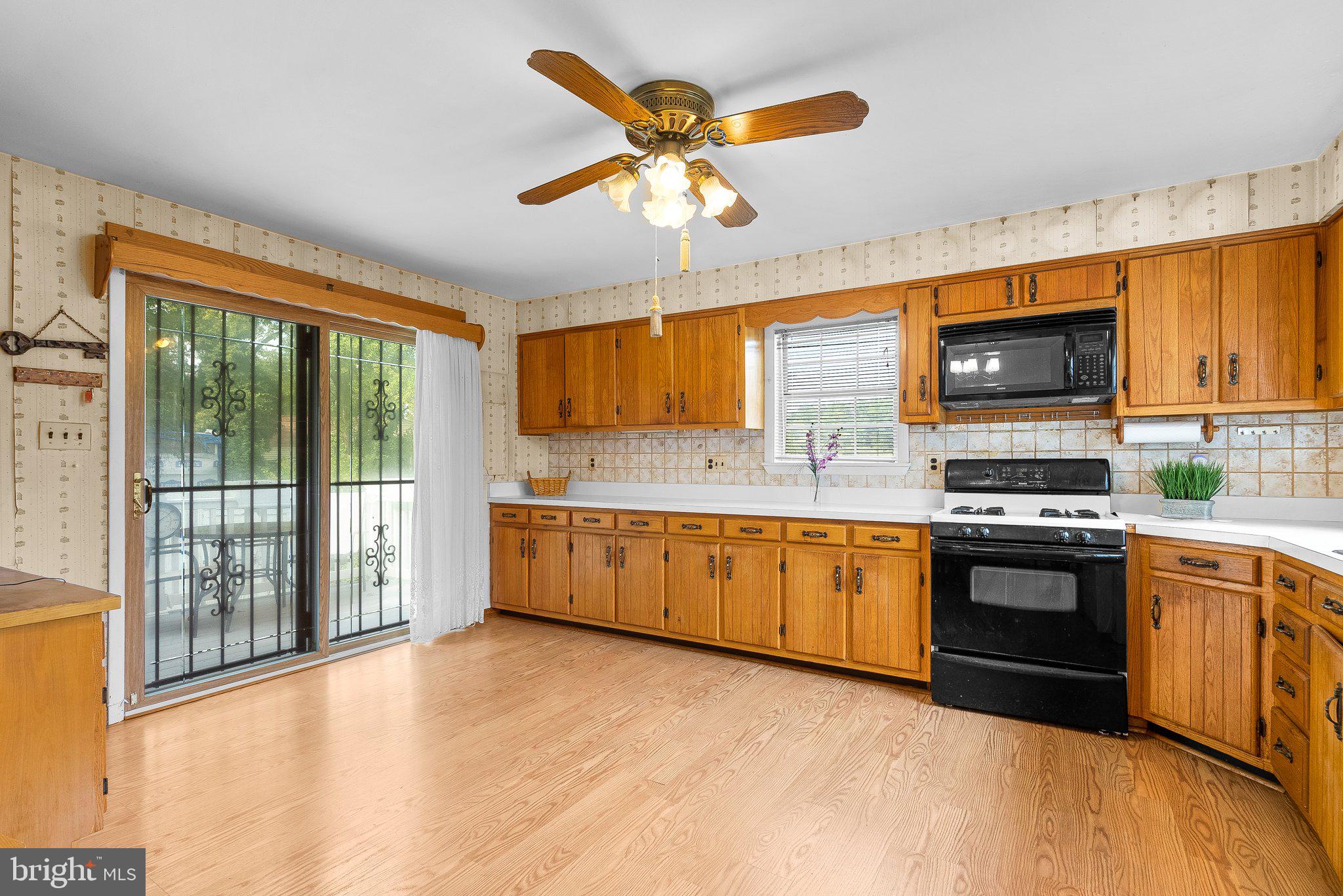 NORTH FORESTVILLE - Residential