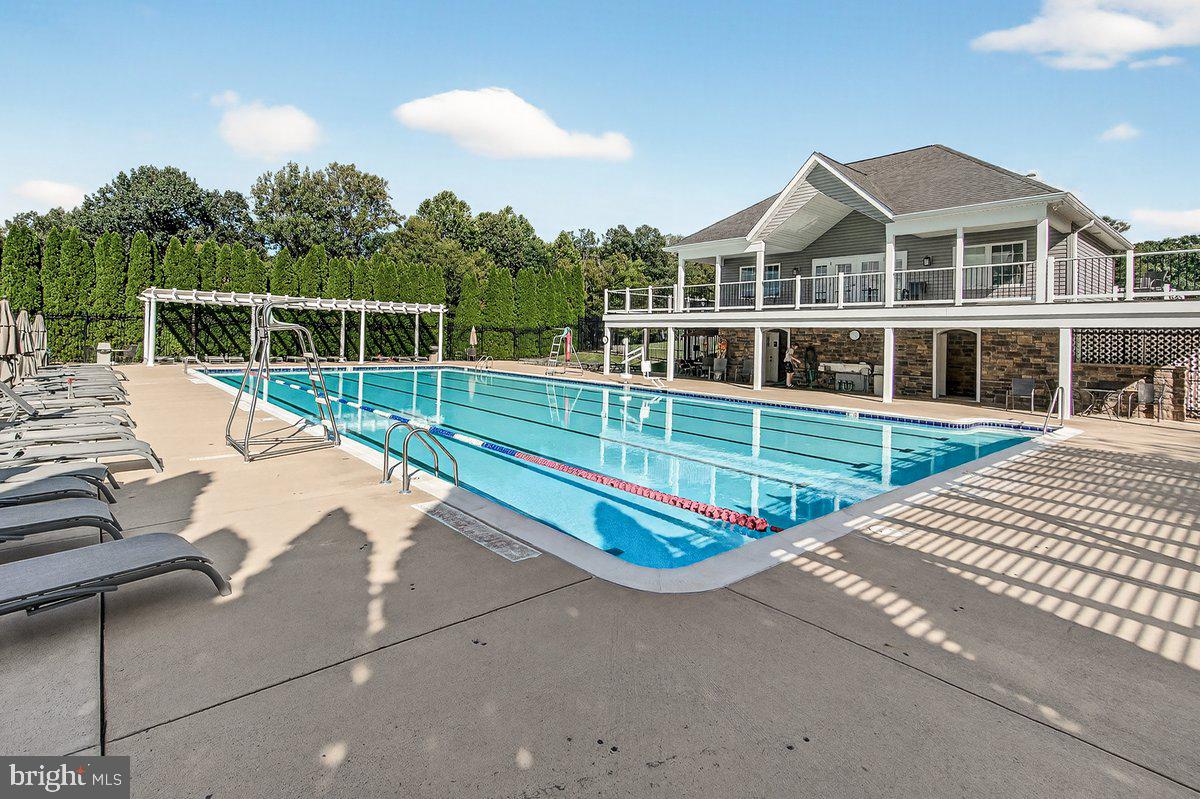 WINDSOR KNOLLS - Residential