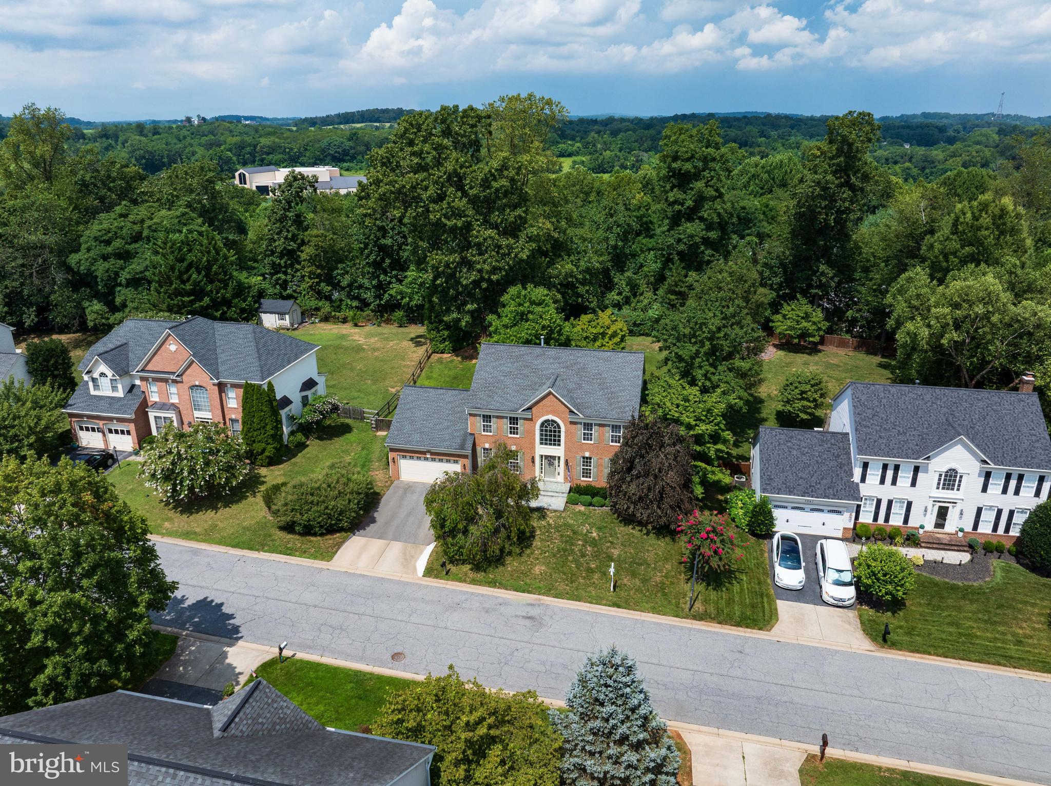 WINDSOR KNOLLS - Residential