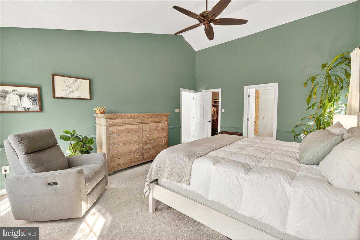 WINDSOR KNOLLS - Residential