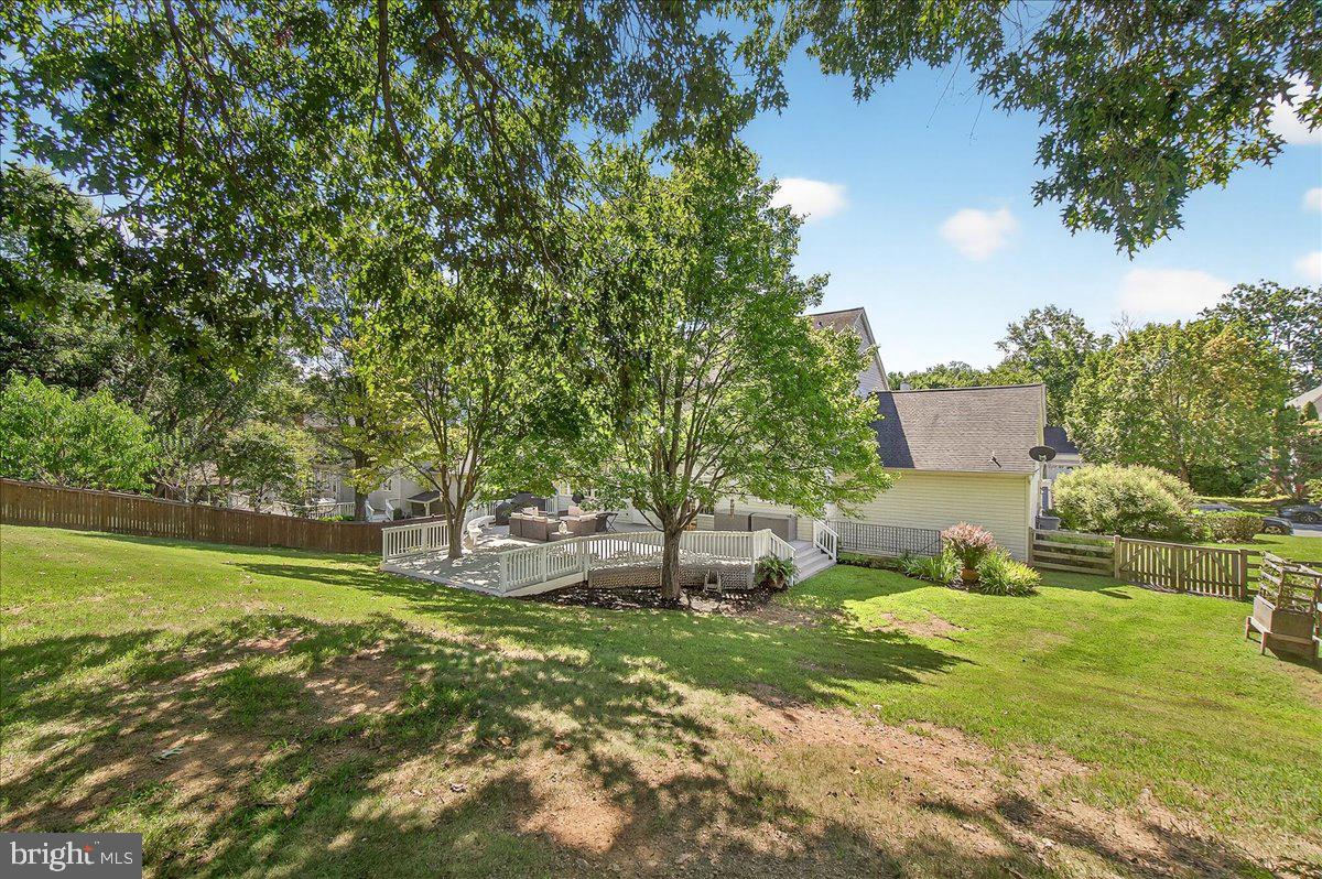 WINDSOR KNOLLS - Residential