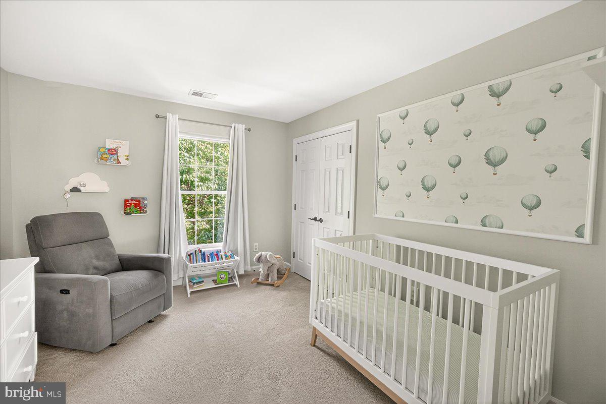 WINDSOR KNOLLS - Residential