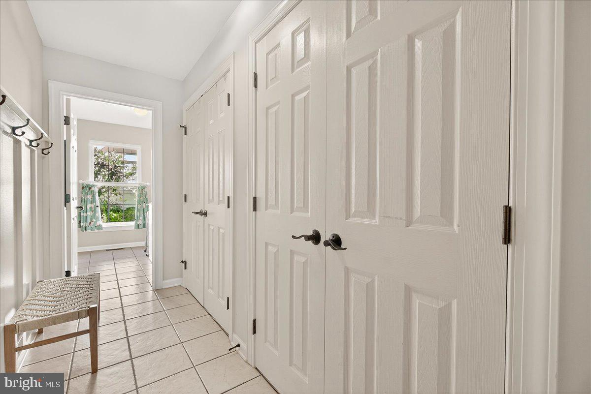 WINDSOR KNOLLS - Residential