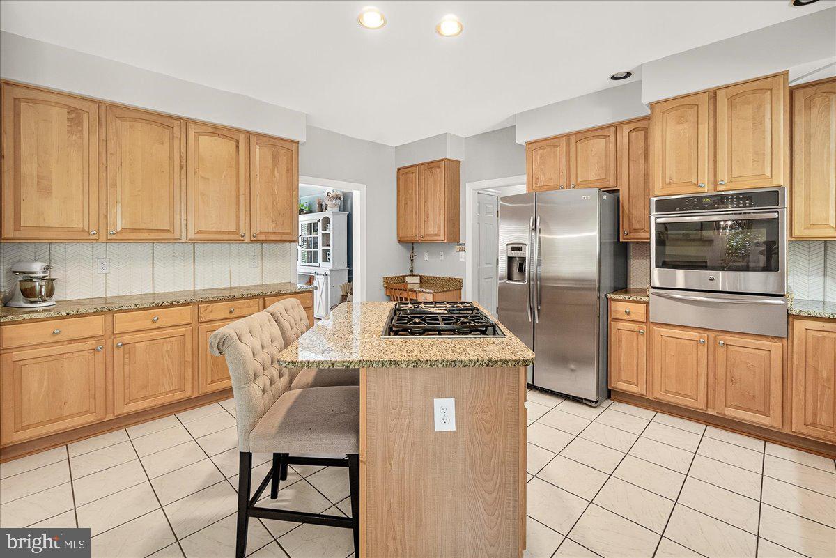 WINDSOR KNOLLS - Residential