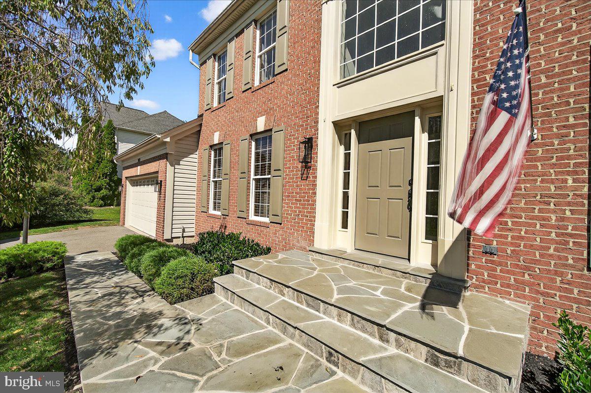 WINDSOR KNOLLS - Residential