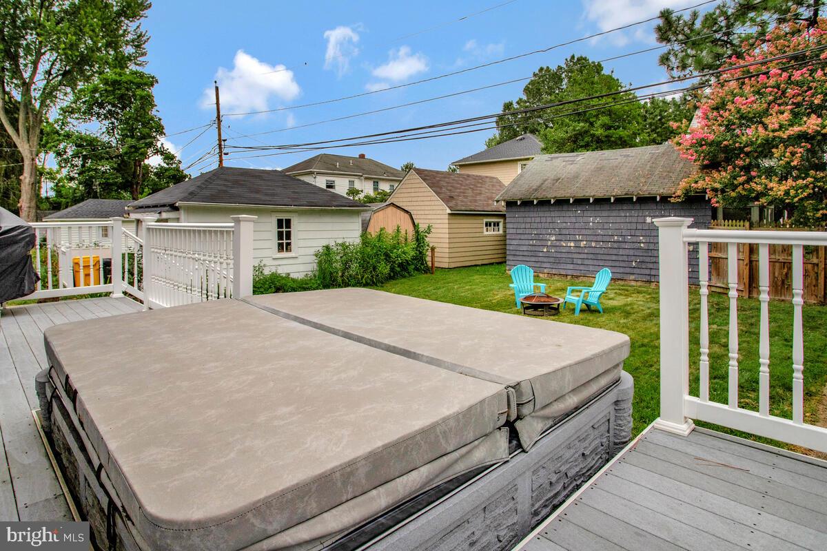 EAST LINTHICUM HEIGHTS - Residential