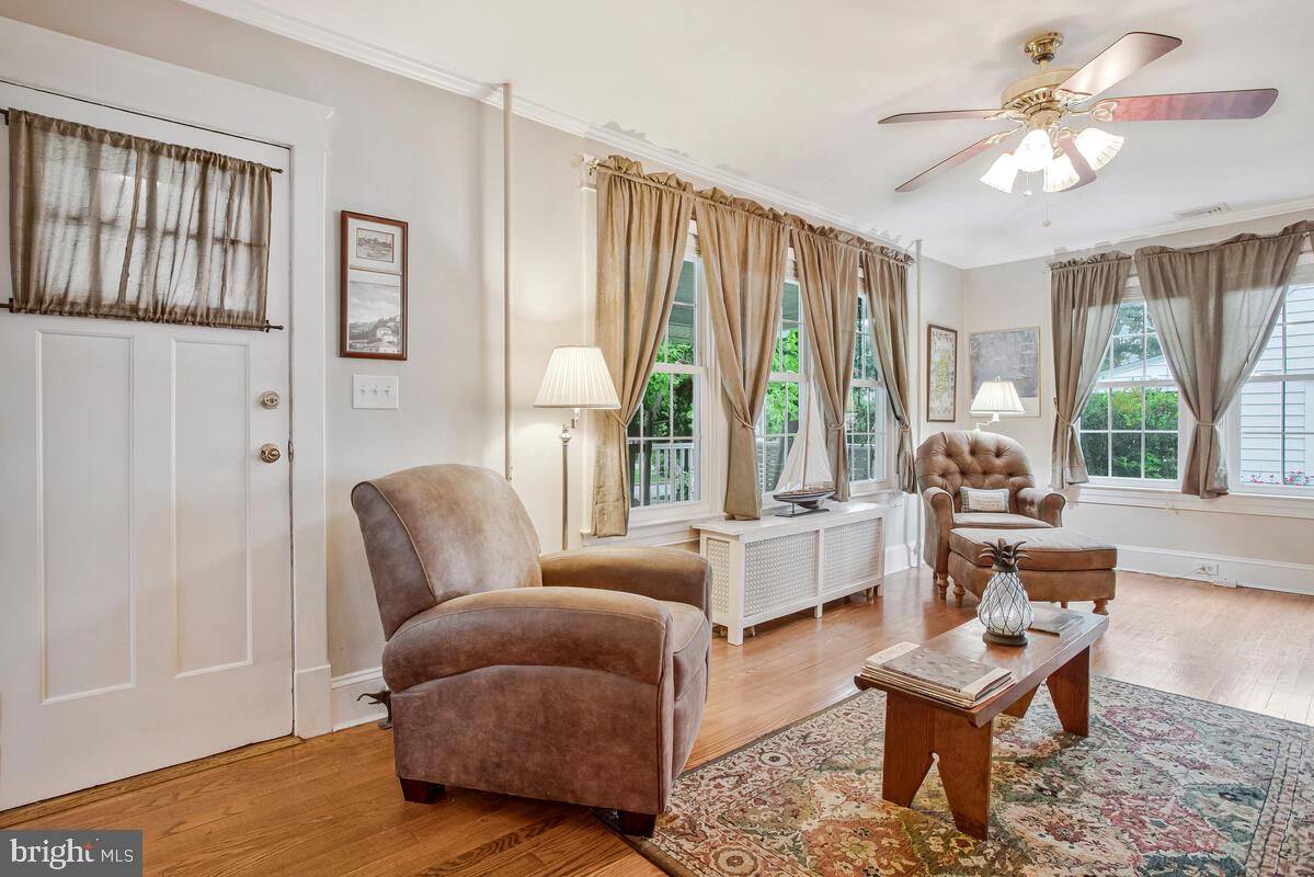 EAST LINTHICUM HEIGHTS - Residential