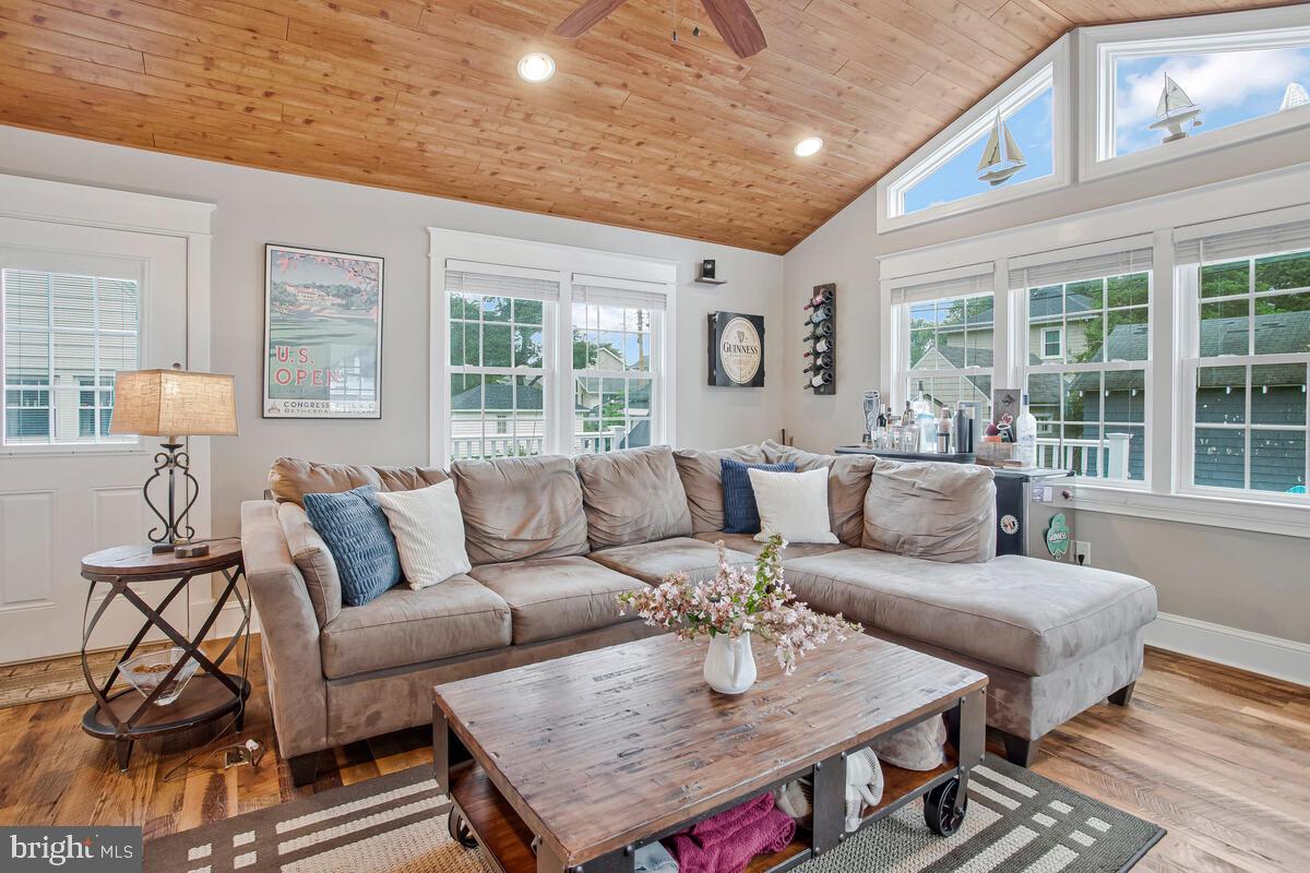 EAST LINTHICUM HEIGHTS - Residential