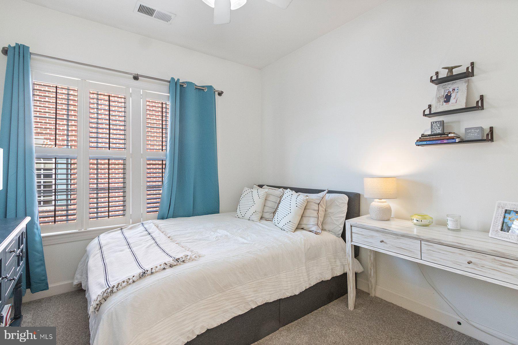 URBANA - Residential Lease